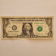 ERROR NOTE! $1 Bill – Mismatched Ink on Serial Number – Dark Green / Light Green
