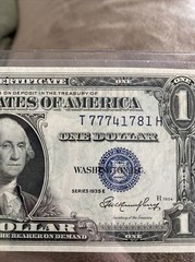 《HUGE ERROR Misaligned Shift right》$1 1935E Silver Certificate UNC！Super Rare！
